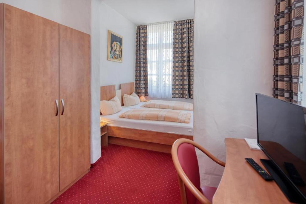 Hotel Restaurant Mathildenhof プルハイム エクステリア 写真