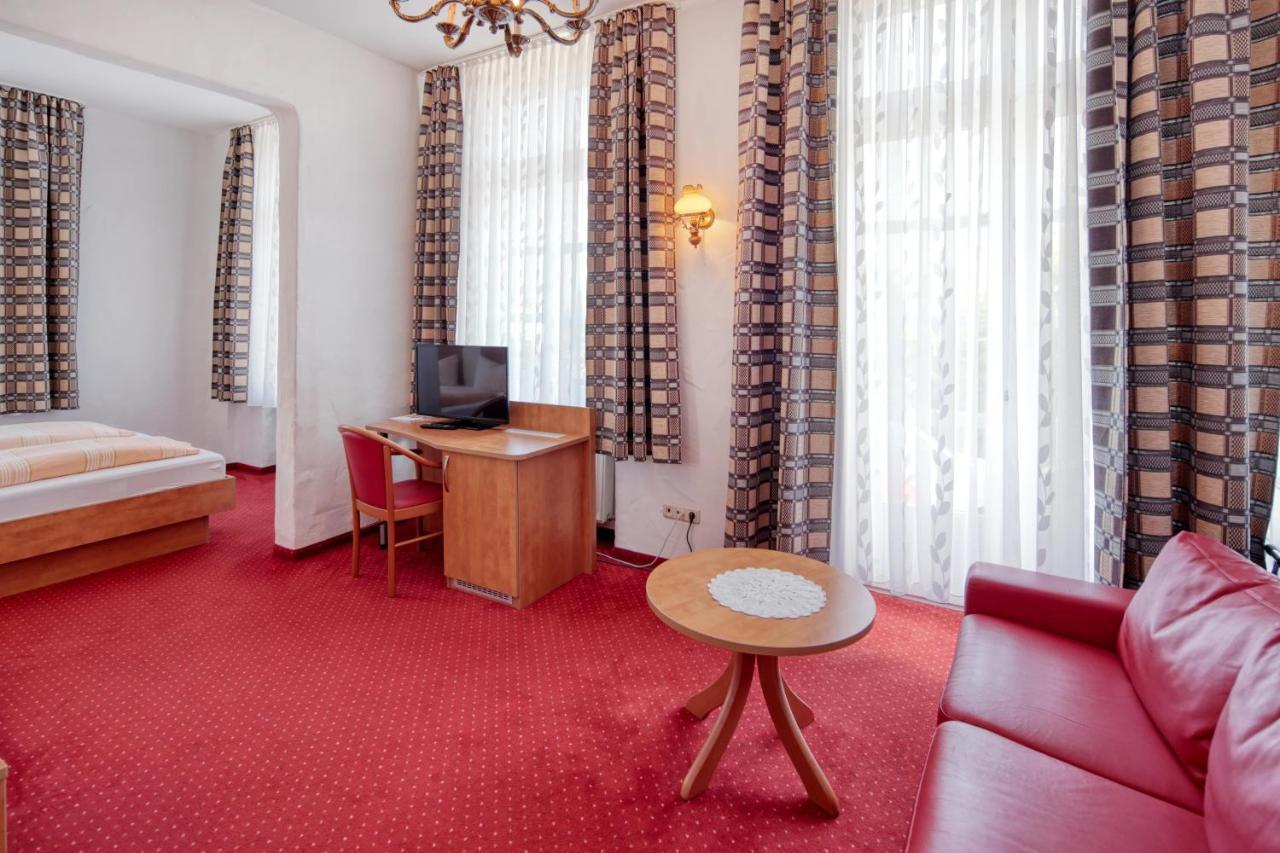 Hotel Restaurant Mathildenhof プルハイム エクステリア 写真